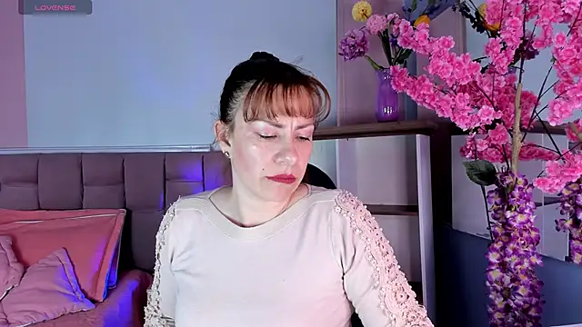 AmaraMoon  online show from September 2025 08:44:01 PM