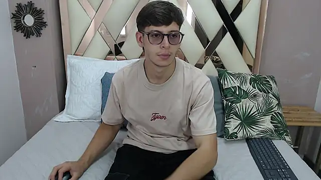 Stuart White online show from September 2025 06:35:02 PM