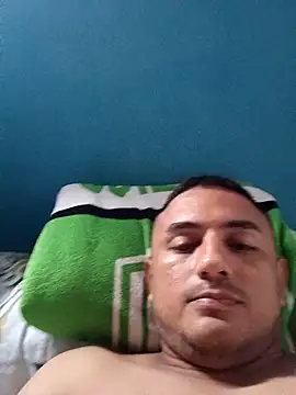 Geral Yeraldyn09 online show from September 2025 09:42:02 PM