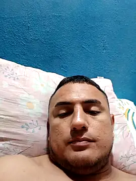 Geral Yeraldyn09 online show from October 2025 02:28:01 PM