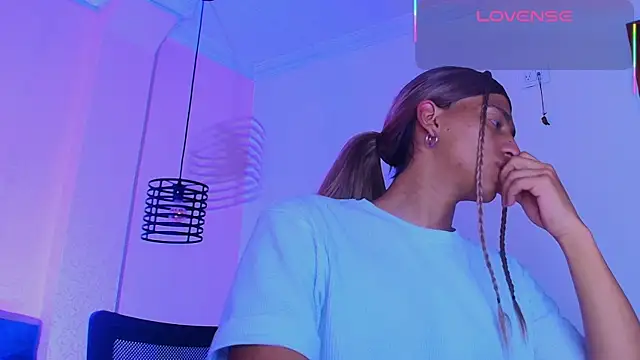 Snapshot of Dom_venena chatting on September 2025 07:04:01 PM Dom venena online show from September 2025 07:04:01 PM