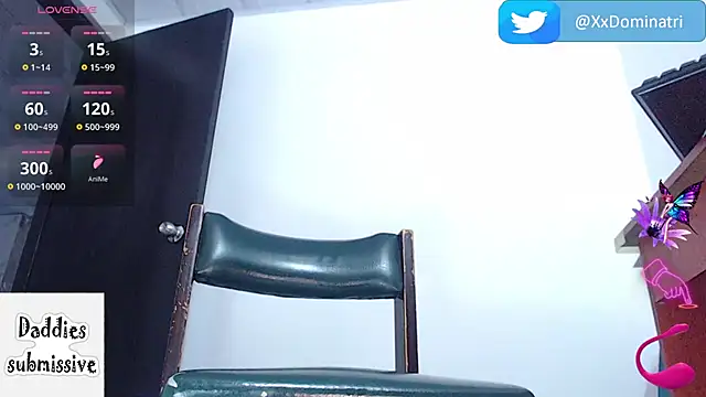 Snapshot of XDominatriX chatting on July 2026 08:39:02 PM XDominatriX online show from July 2026 08:39:02 PM