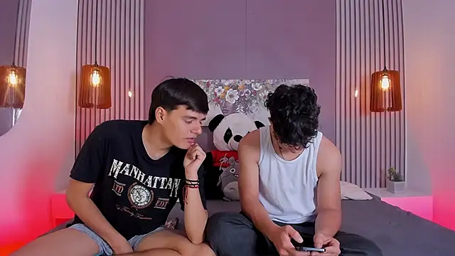 Snapshot of sweet_petter chatting on November 2025 01:38:01 PM sweet petter online show from November 2025 01:38:01 PM