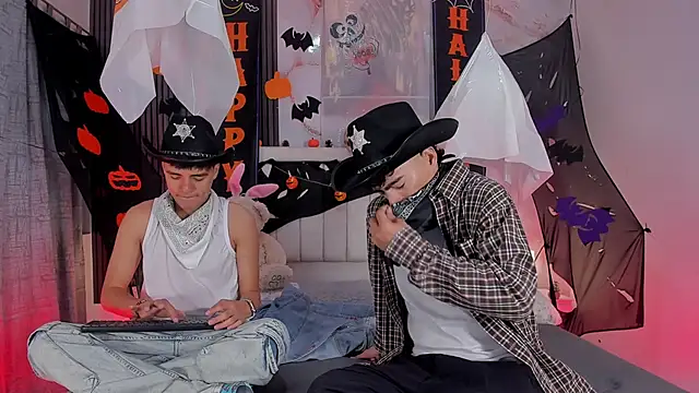 Snapshot of sweet_petter chatting on October 2025 12:46:01 PM sweet petter online show from October 2025 12:46:01 PM