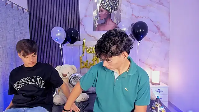 Snapshot of sweet_petter chatting on September 2025 01:11:02 PM sweet petter online show from September 2025 01:11:02 PM