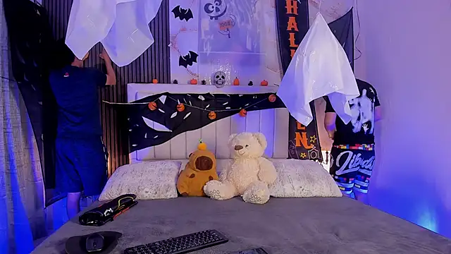 Snapshot of sweet_petter chatting on November 2025 12:53:01 PM sweet petter online show from November 2025 12:53:01 PM