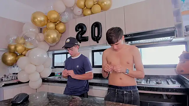 Snapshot of sweet_petter chatting on November 2025 02:16:01 PM sweet petter online show from November 2025 02:16:01 PM