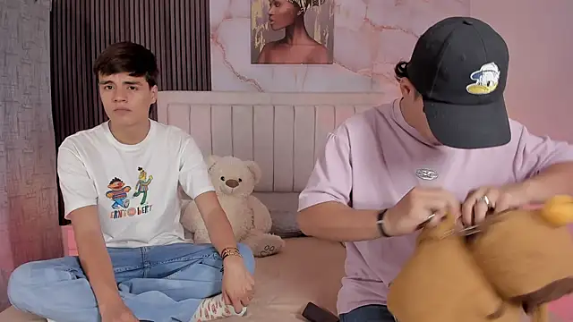 Snapshot of sweet_petter chatting on November 2025 12:59:03 PM sweet petter online show from November 2025 12:59:03 PM