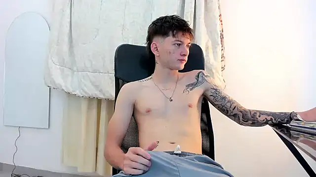 Snapshot of jake_kylee chatting on October 2025 10:06:01 PM jake kylee online show from October 2025 10:06:01 PM