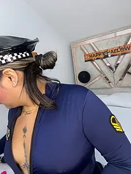 ashley-swift- online show from November 2025 08:52:02 AM