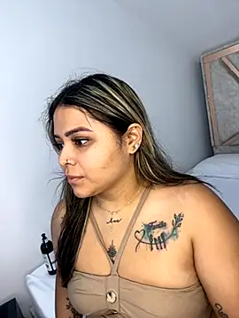 ashley-swift- online show from September 2025 06:46:01 AM