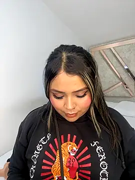 ashley-swift- online show from November 2025 05:52:01 AM