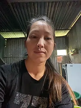 Huong-Ly online show from September 2025 04:44:01 AM