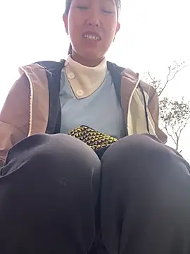 Huong-Ly online show from February 2026 03:07:02 AM