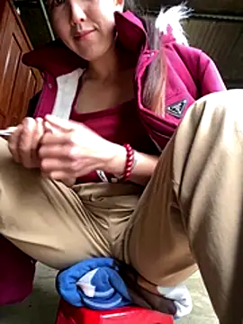 Huong-Ly online show from December 2025 03:00:02 AM