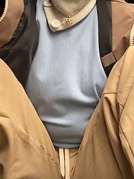 Huong-Ly online show from February 2026 03:41:01 AM