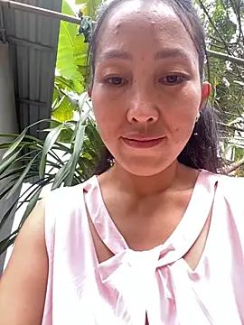 Huong-Ly online show from September 2025 07:25:01 AM