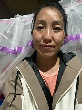 Huong-Ly online show from October 2025 07:07:01 AM