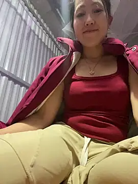 Huong-Ly online show from February 2026 02:53:02 AM