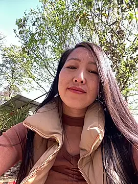 Huong-Ly online show from February 2026 02:51:02 AM