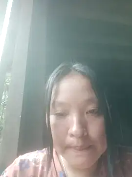 Snapshot of MuiNay chatting on September 2025 12:02:02 AM MuiNay online show from September 2025 12:02:02 AM