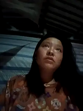 Snapshot of MuiNay chatting on October 2025 10:32:01 PM MuiNay online show from October 2025 10:32:01 PM