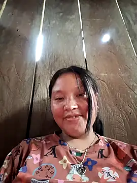 Snapshot of MuiNay chatting on September 2025 06:41:02 AM MuiNay online show from September 2025 06:41:02 AM