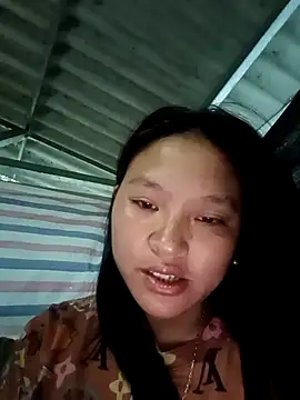 Snapshot of MuiNay chatting on October 2025 11:16:01 PM MuiNay online show from October 2025 11:16:01 PM