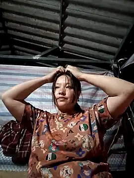 MuiNay online show from November 2025 12:21:02 PM