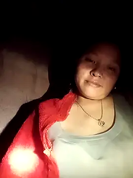 MuiNay online show from November 2025 12:33:02 PM