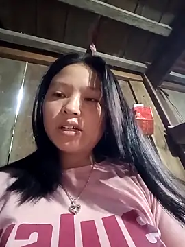 Snapshot of MuiNay chatting on October 2025 11:18:02 PM MuiNay online show from October 2025 11:18:02 PM