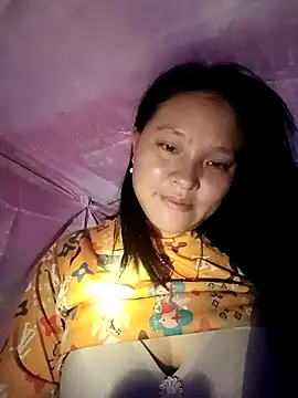Snapshot of MuiNay chatting on October 2025 06:42:02 PM MuiNay online show from October 2025 06:42:02 PM