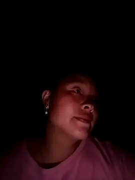 Snapshot of MuiNay chatting on October 2025 01:01:01 PM MuiNay online show from October 2025 01:01:01 PM