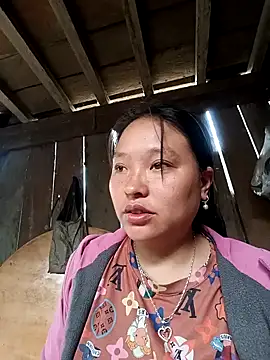 MuiNay online show from November 2025 02:04:02 AM