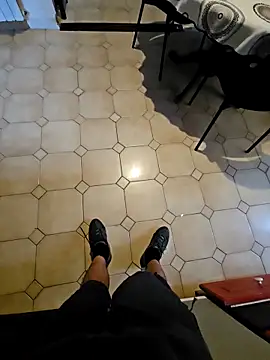 Stingles online show from October 2025 06:37:01 AM