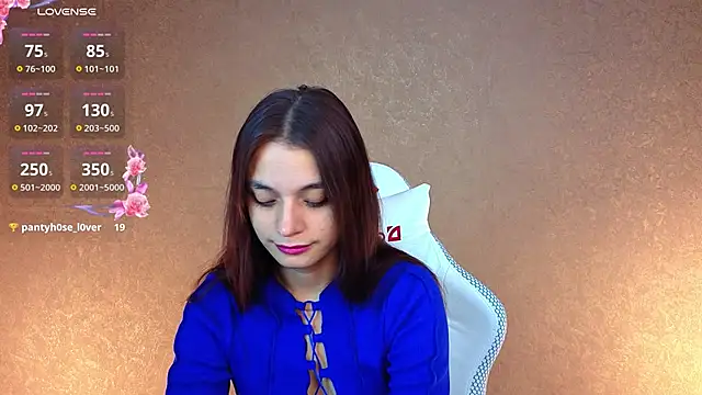 Snapshot of Leila_Hefner chatting on September 2025 02:51:02 AM Leila Hefner online show from September 2025 02:51:02 AM