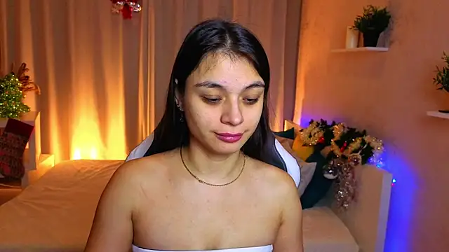 Leila Hefner online show from December 2025 02:43:02 AM