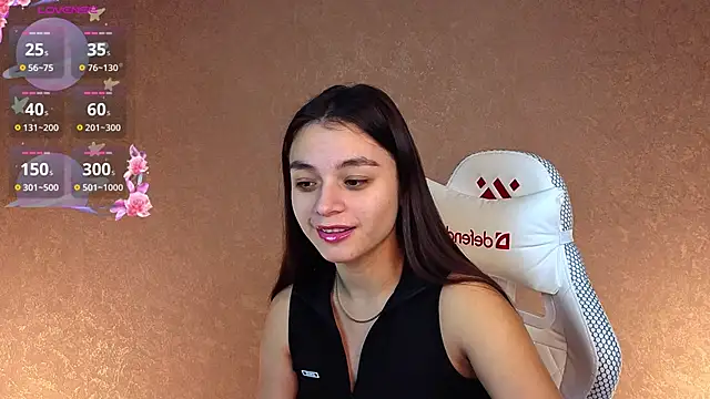 Snapshot of Leila_Hefner chatting on October 2025 02:34:02 AM Leila Hefner online show from October 2025 02:34:02 AM