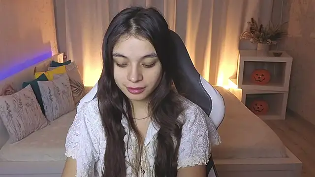 Leila Hefner online show from November 2025 02:48:02 AM