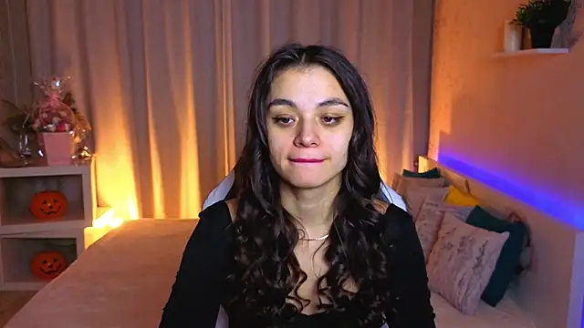 Leila Hefner online show from November 2025 03:07:01 AM