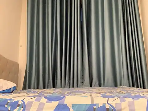 AnnaCR666 online show from June 2026 11:37:01 AM