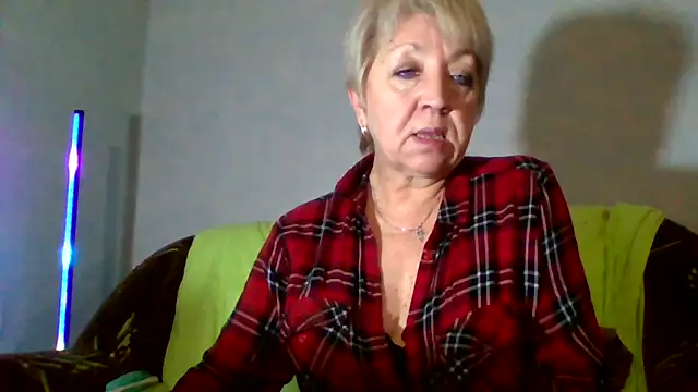 DianaQDream online show from February 2026 03:34:02 PM