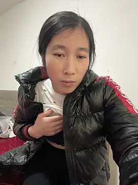 crhong666 online show from December 2025 12:27:02 AM