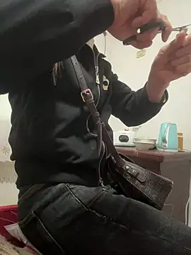 crhong666 online show from March 2026 12:30:01 AM