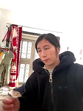 crhong666 online show from November 2025 12:44:02 AM