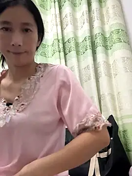 Snapshot of crhong666 chatting on September 2025 01:44:02 PM crhong666 online show from September 2025 01:44:02 PM