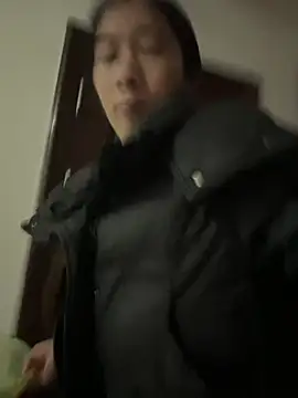 crhong666 online show from February 2026 12:18:01 AM