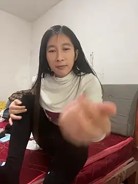 crhong666 online show from November 2025 12:03:02 AM