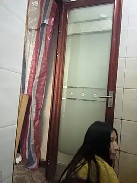 crhong666 online show from February 2026 12:39:02 AM