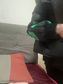 crhong666 online show from March 2026 12:49:01 AM